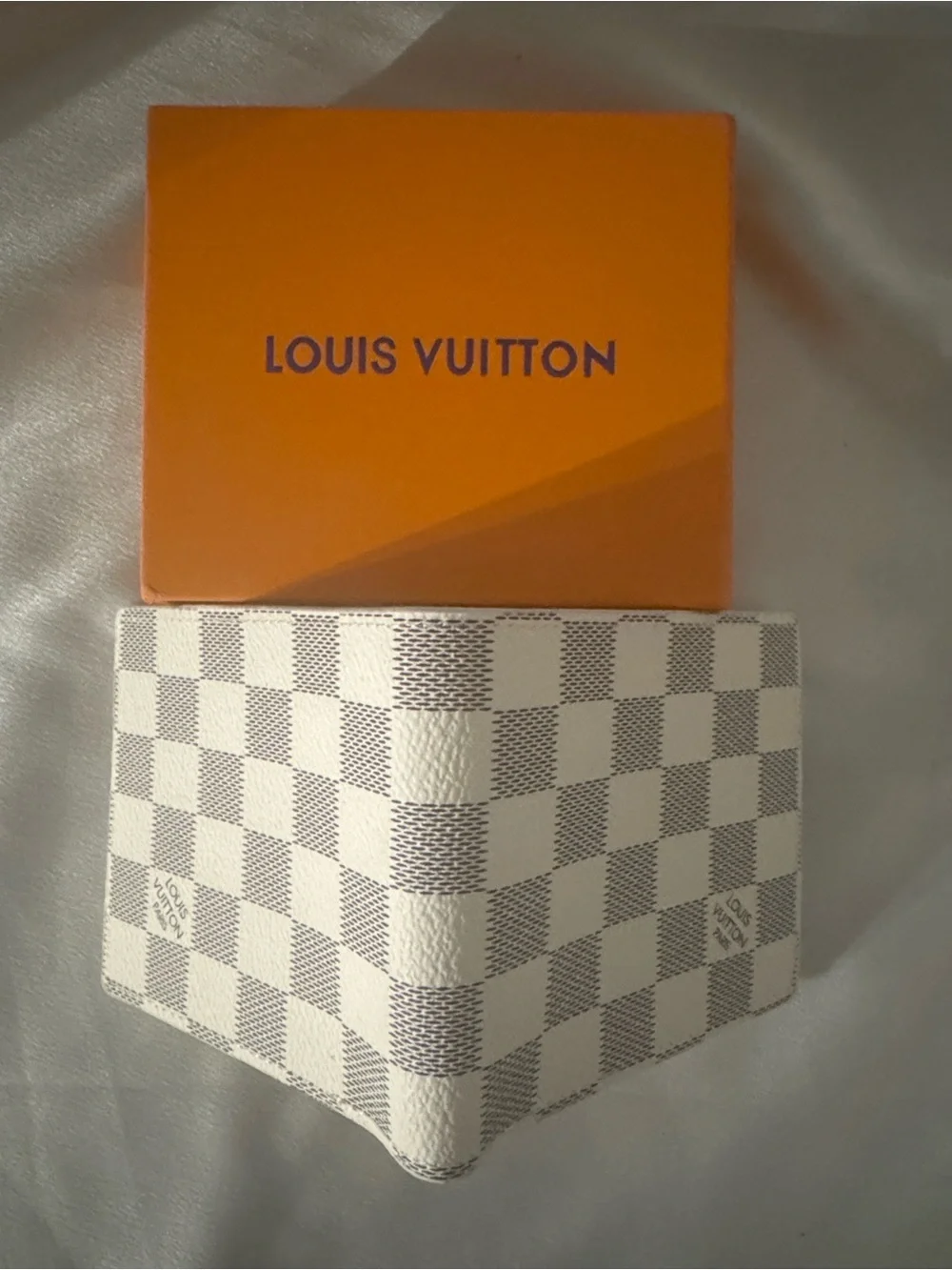 Louis Vuitton Damier Azur bifold wallet! In the cream colorway🔥New!